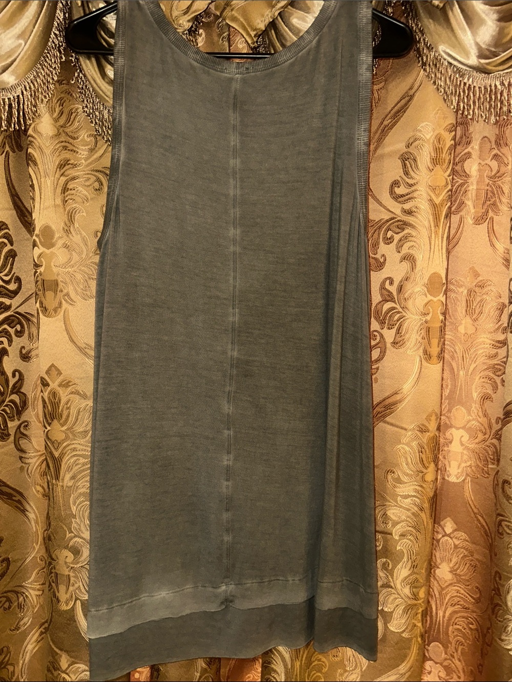 Cable & Gauge Women’s Layered Hem Tank Top - Green - Picture 4 of 6